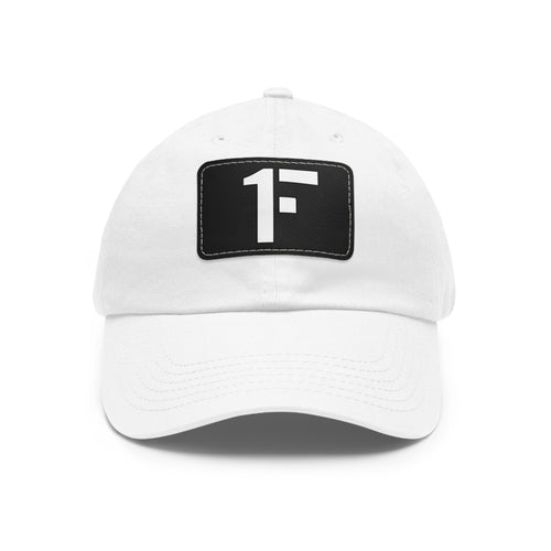 1F. ''Gorra con parche de cuero''